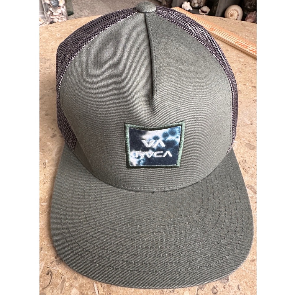 NWOT RVCA Mens Olive Green Mid Fit Trucker Hat Snapback Tie Dye Logo MAHW3RVP